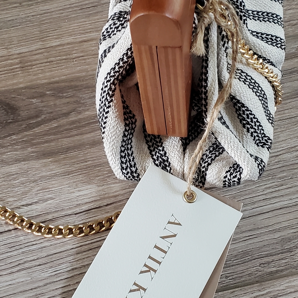 Antik Kraft Black and White Crossbody Bag - Picture 6 of 15